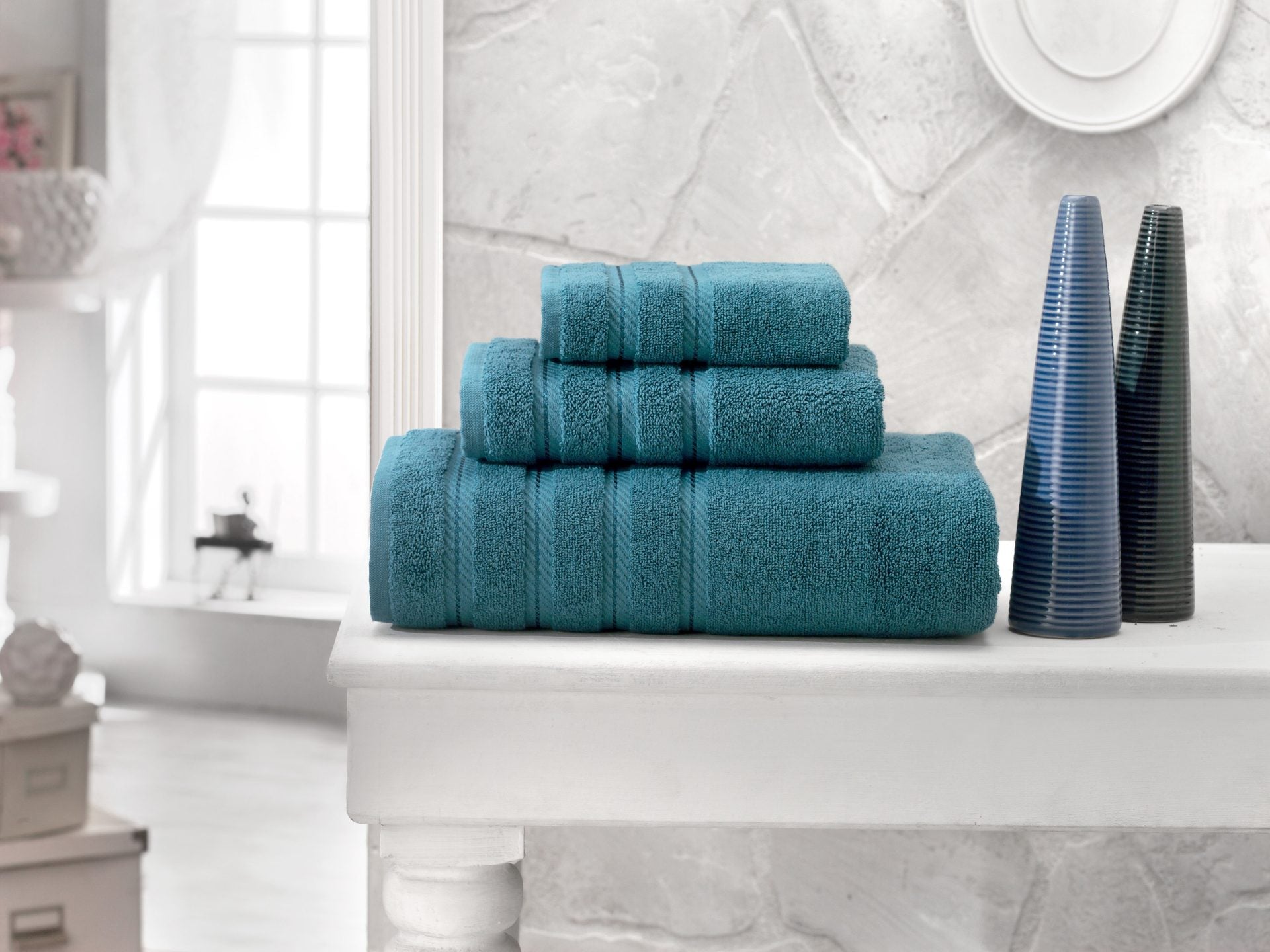 Introducing Classic Turkish towels ™ – the soft, luxurious towel you’ll love to step out of the shower and into. Made from organic Turkish cotton, Classic Turkish towels is thick and plush – perfect for a blissful bath. With long loops that are absorbent and quick to dry. 